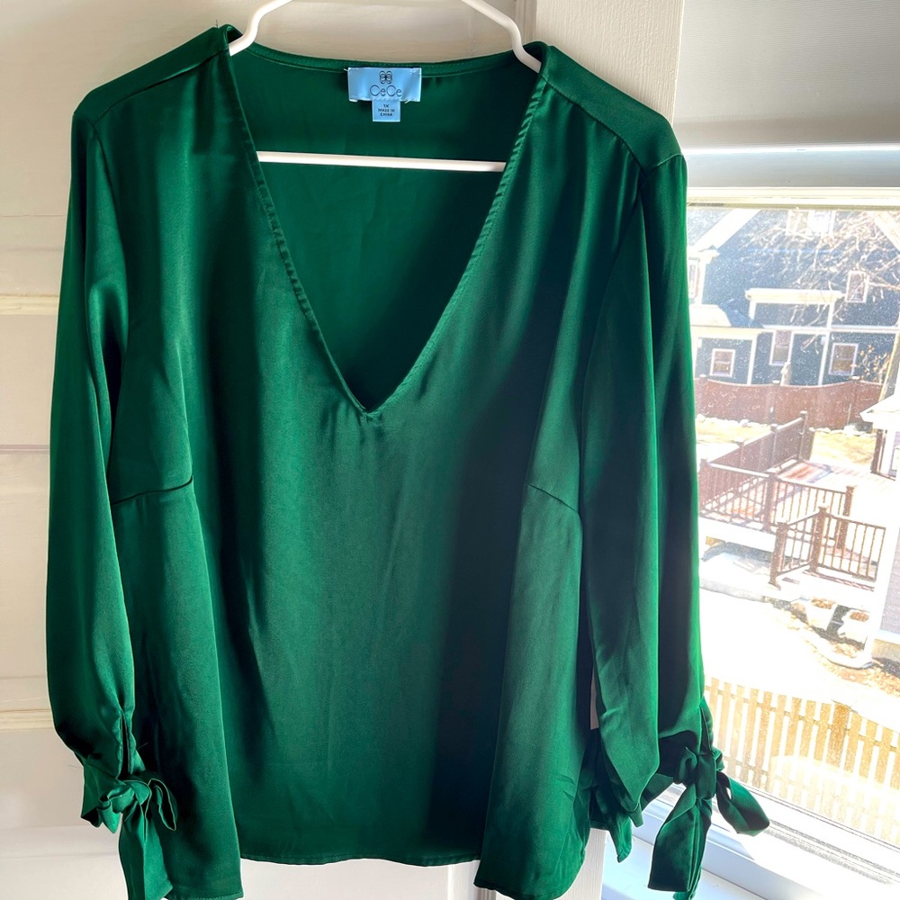 Cece Emerald Green Tie Sleeve Blouse
